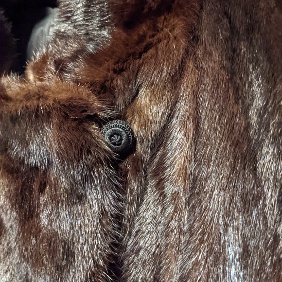 Brown Vintage Mink Coat - Picture 5 of 9